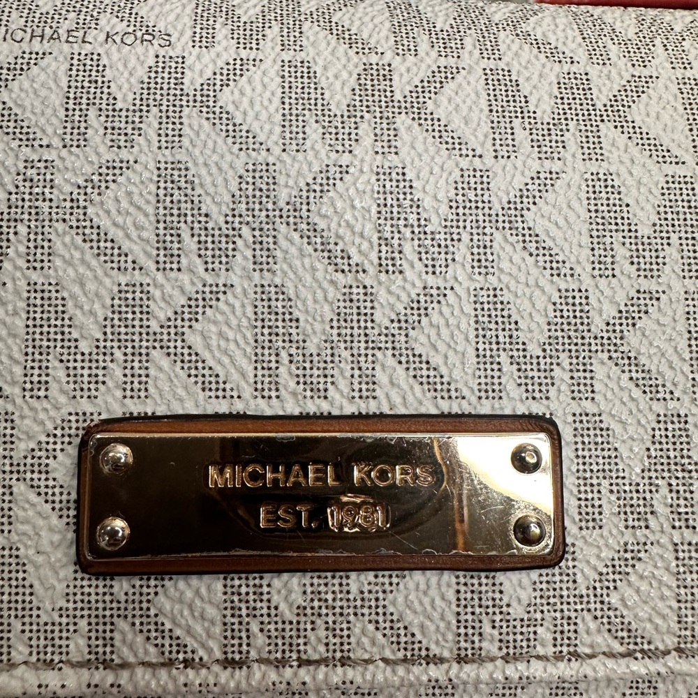 Michael Kors Gray Long Wallet EUC - Picture 8 of 9